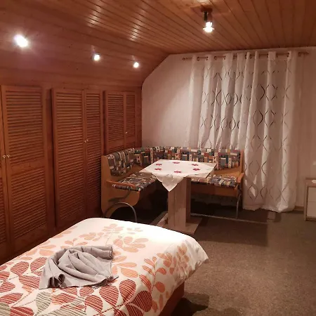 Affittacamere Gastehaus Am Nussbaum *