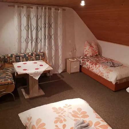 Gastehaus Am Nussbaum Affittacamere