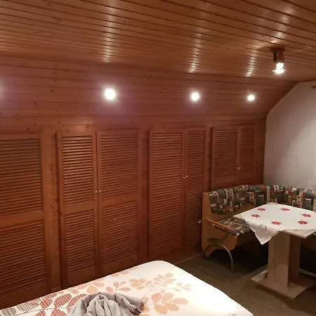 Gastehaus Am Nussbaum *